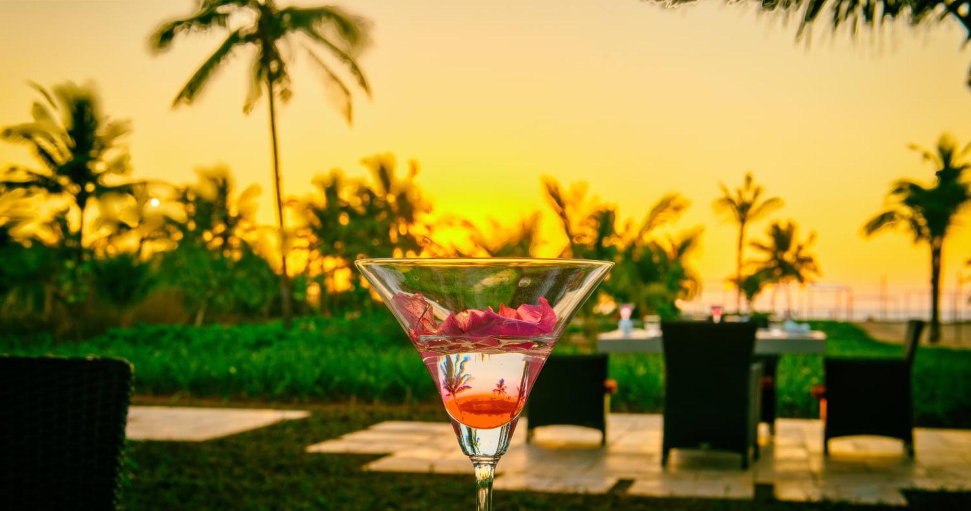 Azaya Beach Resort Goa Benaulim Exterior foto